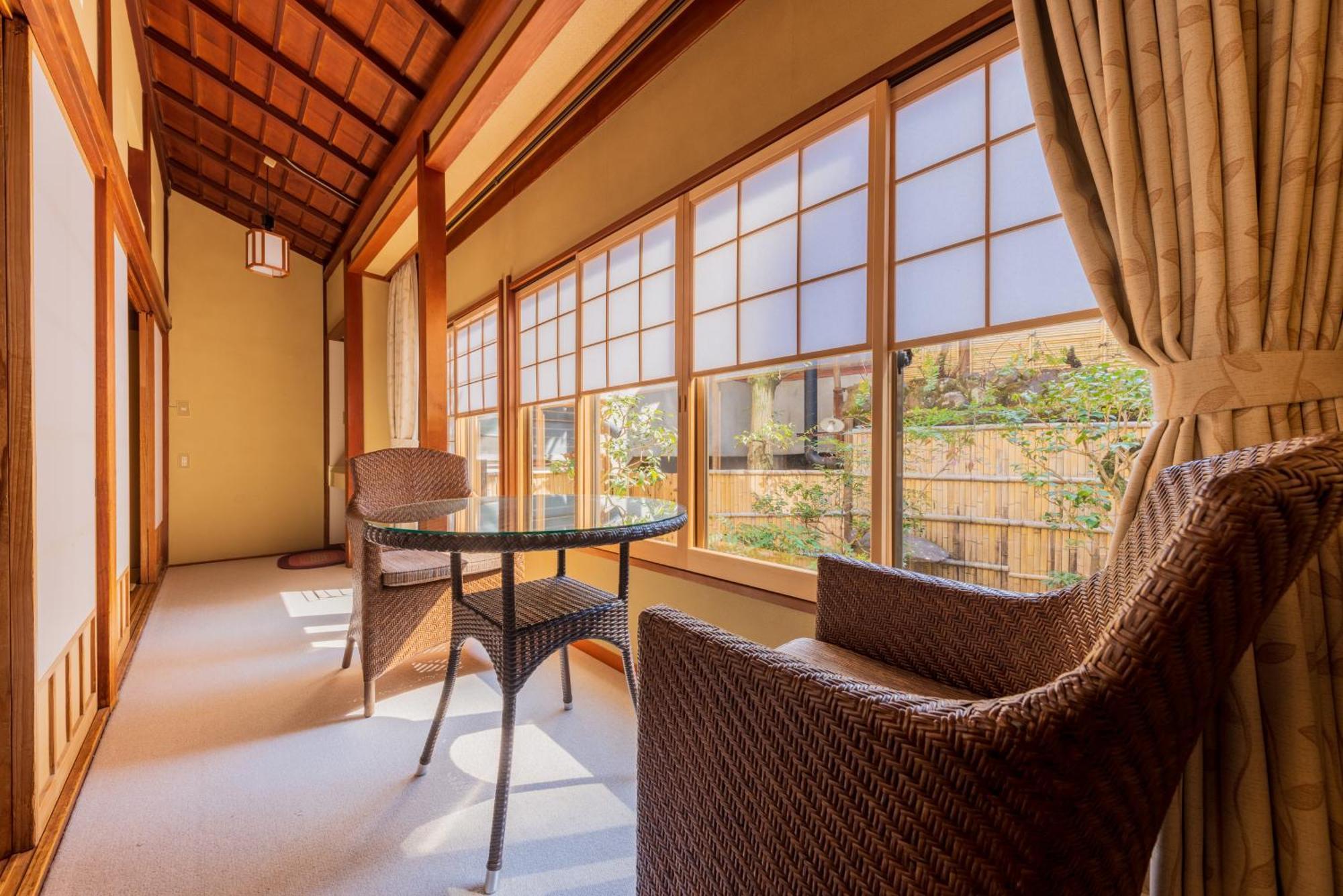 Gensen Uenoya Hotell Yugawara Exteriör bild